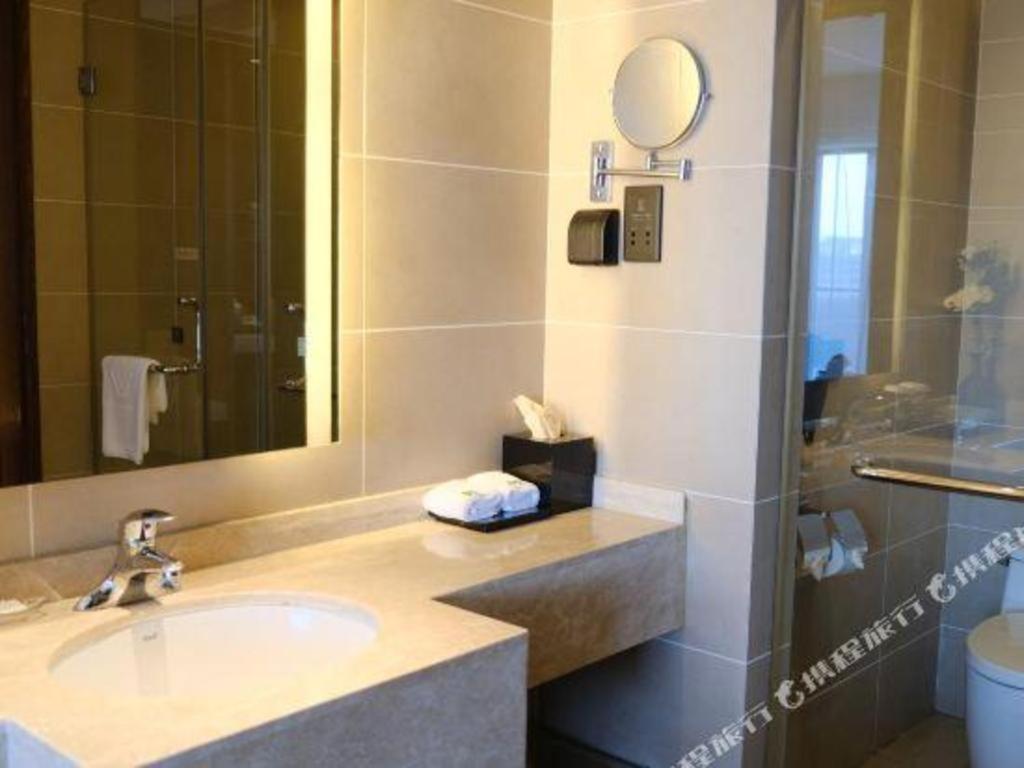 Wyndham Garden Hotel Lingshui  Exterior foto