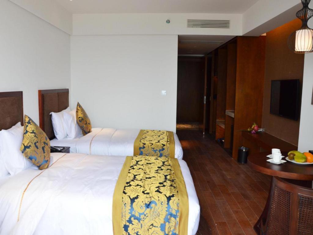 Wyndham Garden Hotel Lingshui  Exterior foto