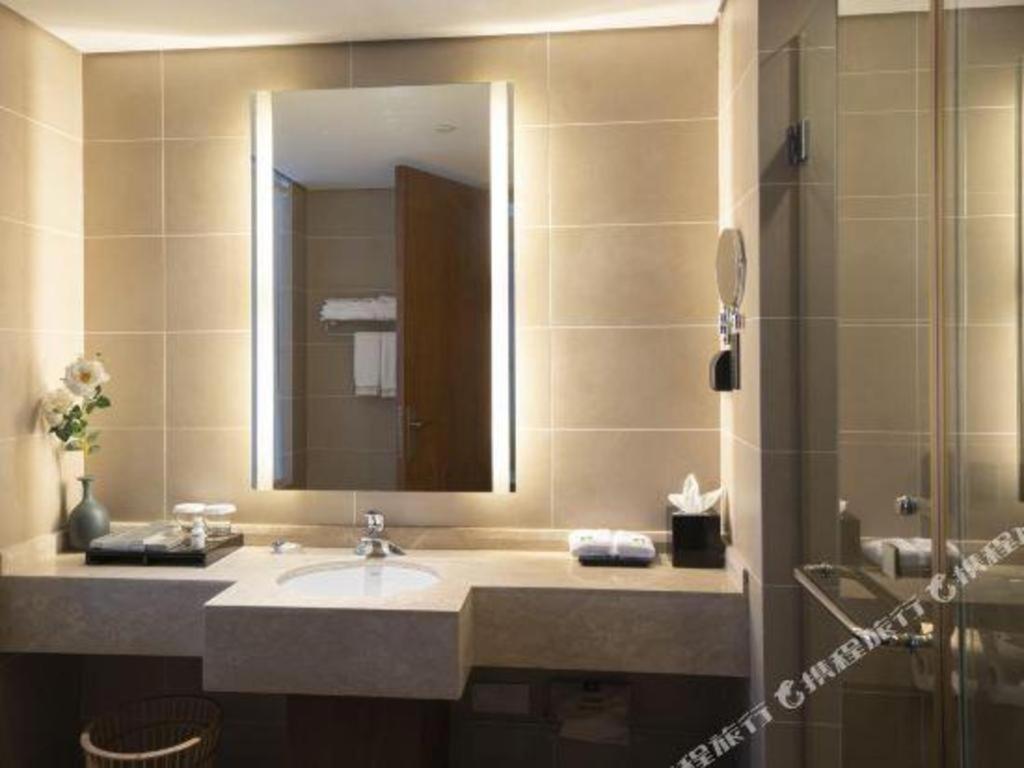 Wyndham Garden Hotel Lingshui  Exterior foto
