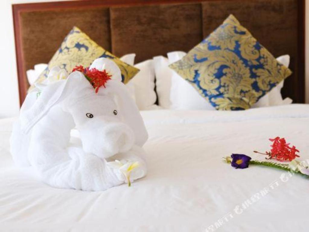 Wyndham Garden Hotel Lingshui  Exterior foto